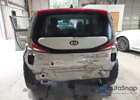 2020 Kia Soul Lx z USA, uszkodzony, nr VIN KNDJ23AU7L7116843